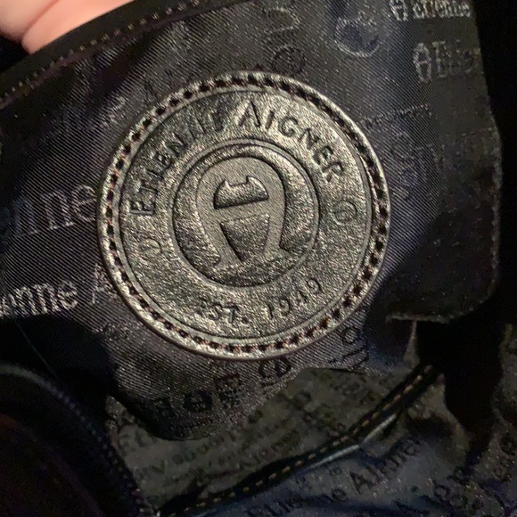 Etienne Aiger Genuine Leather Side Purse - Picture 7 of 10